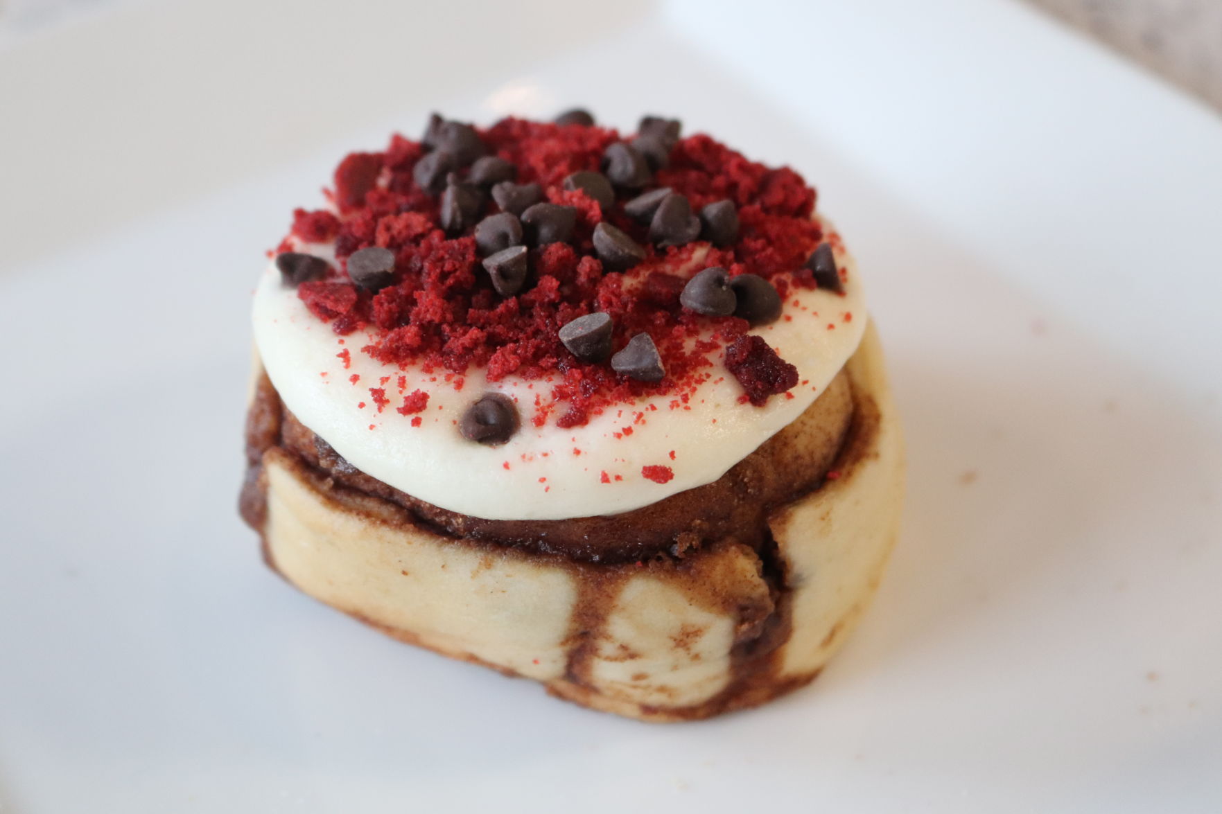 Cinnaholic Only You Roll